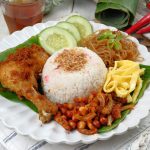 Kenangan Masa Kecil Lewat Sepiring Nasi Uduk Sebuah Perjalanan Rasa Dan Nostalgia